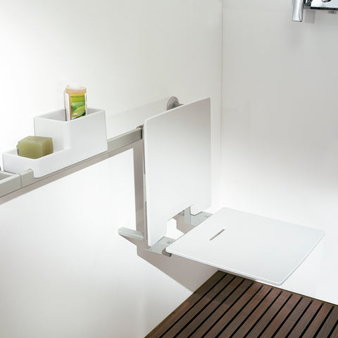 Siège de douche pliable avec dossier suspendu à une barre solide